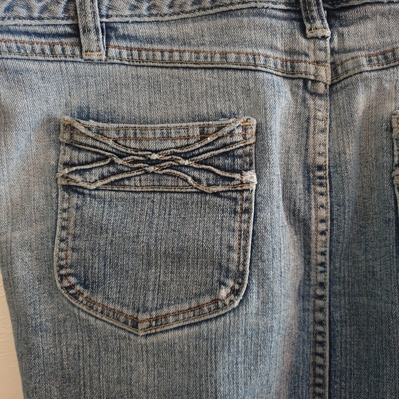 Y2K Gap Jean Skirt. - Picture 5 of 8